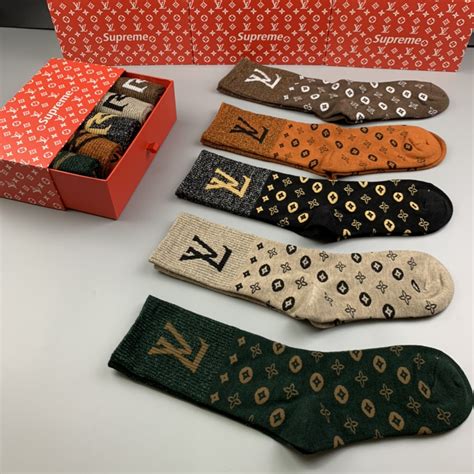 lv socks price.